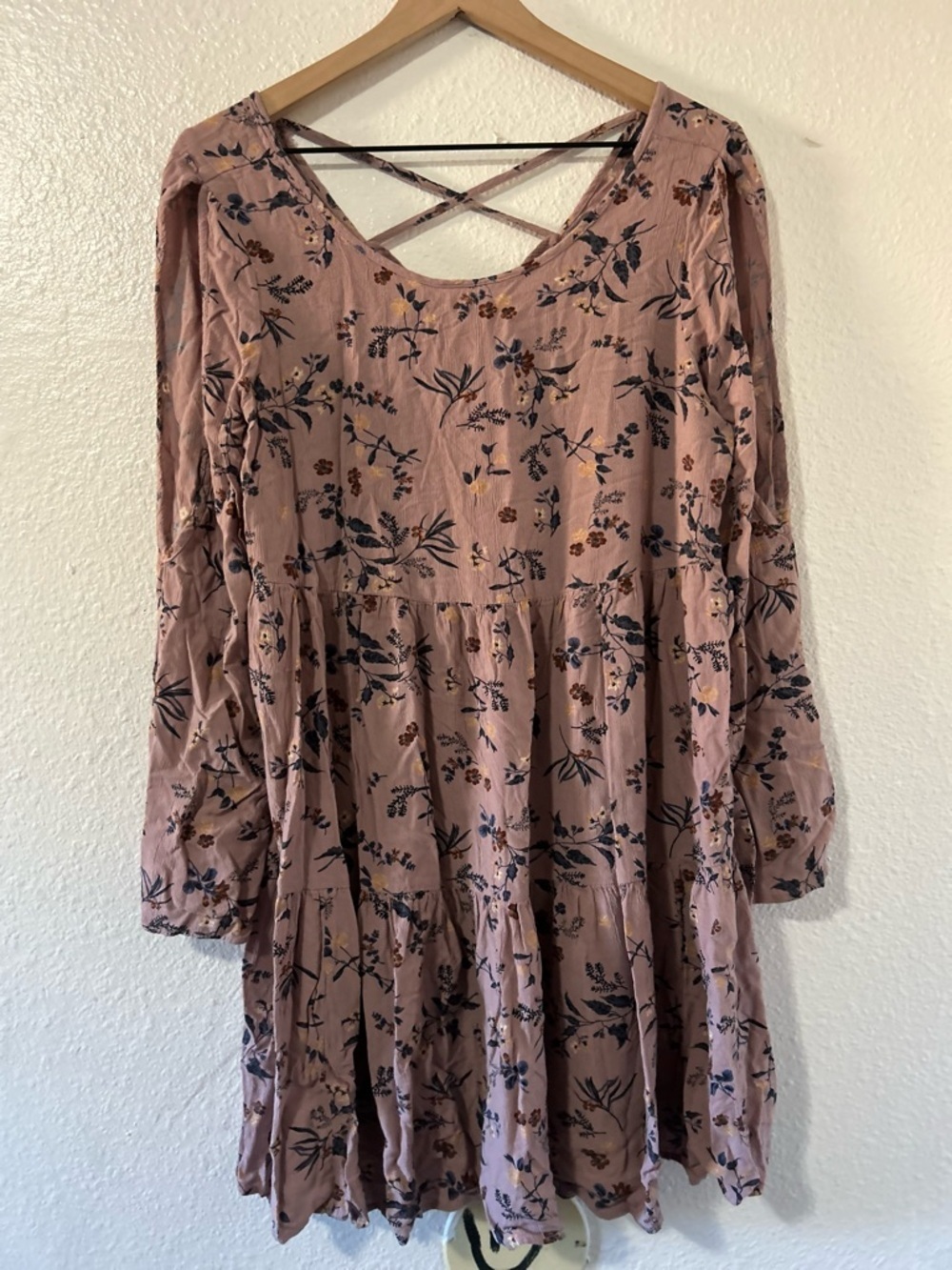 American Eagle Size L Women's Purple Floral Cold Shoulder Long Sleeve Dress